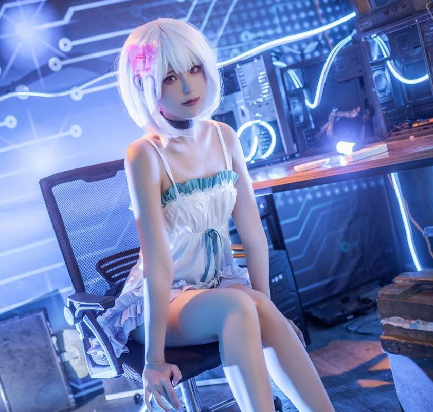 Quan冉有点饿(拖拉大王)_写真coser美图作品合集下载|更新至 29 期 - 预览图 1